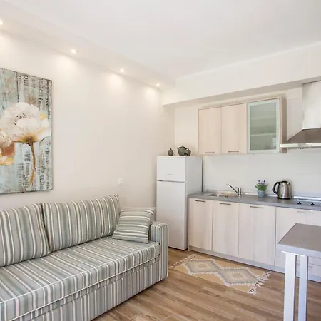 Kassiopea By The Sea 1